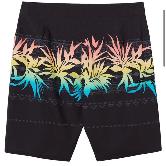 NWT! O’Neill Hyperfreak board shorts. At the knee. - Picture 5 of 13